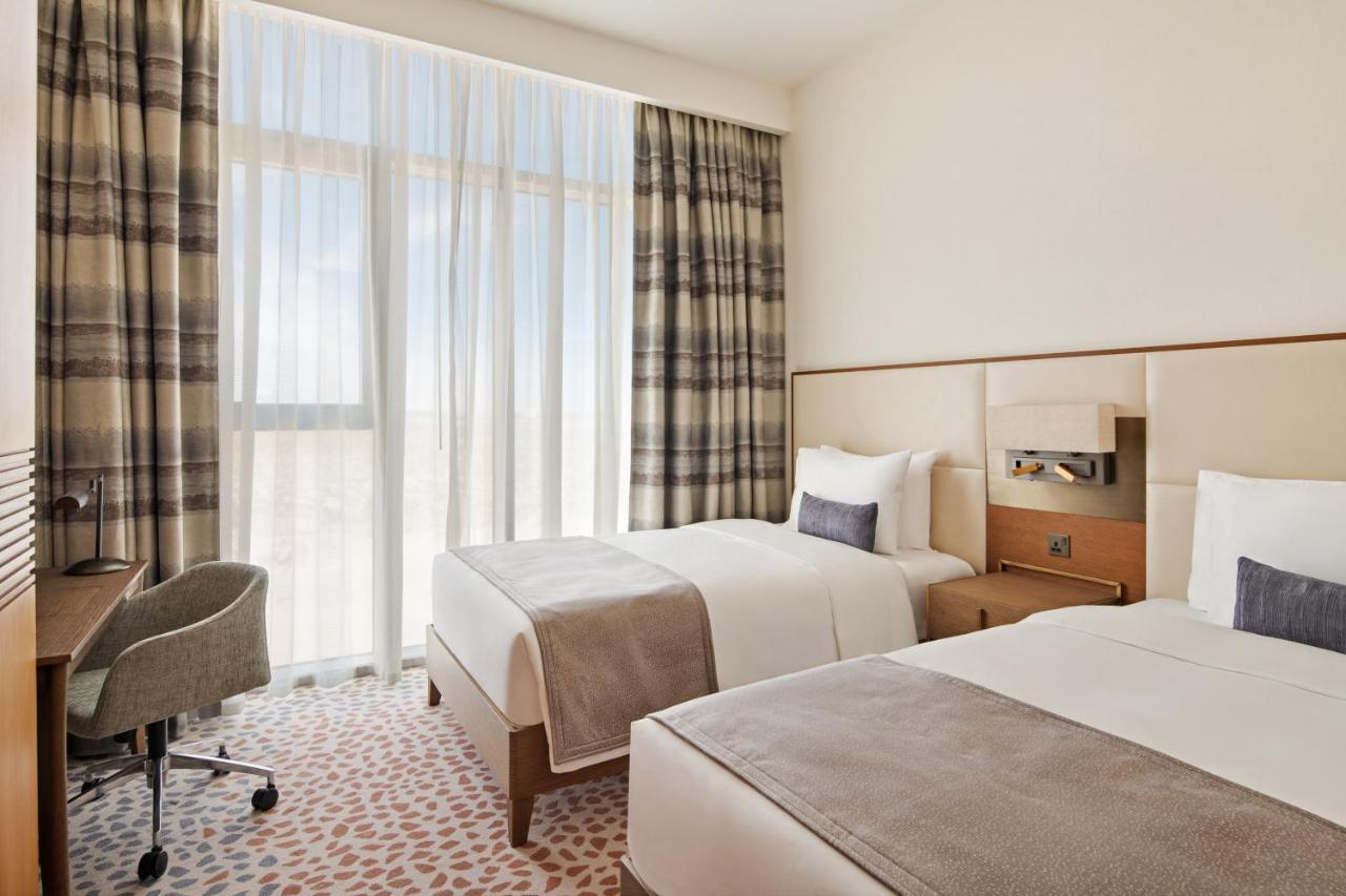 Staybridge Suites Dubai Al-Maktoum Airport By Ihg Kültér fotó
